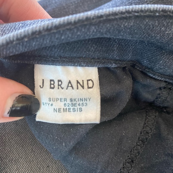 Grunge distressed JBrand super skinny mid-high waisted charcoal black jean - Picture 11 of 14